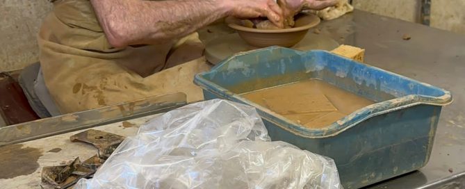 Making pottery in Deruta